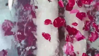 性感的拉丁美女Julia Goddess展示她的肮脏谈话技巧