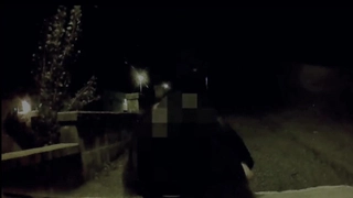 欧洲少女被双重插入并射在嘴里