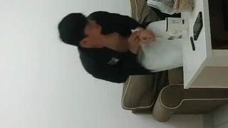 【重口味慎入】开眼了！两只大狗3P一个女孩子！太狠了吧