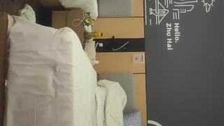 最近非常火的天花板极品神颜！推特超人气模特（年年）私拍全套！超清原版组图