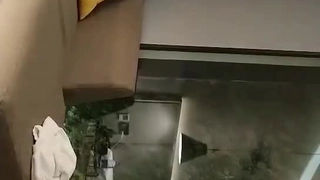 看着很嫩的小野猫，丝袜诱惑跟狼友互动撩骚，逼逼毛有点多，逼里塞着跳蛋自慰阴蒂呻吟，听狼友指挥各种发骚