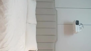 光天化日偷偷进入短发人妻家中偷情，三部合集