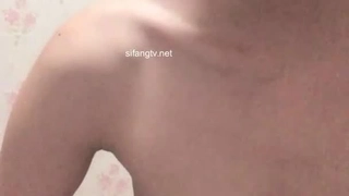 清纯母狗却有一个大屁股太爽了